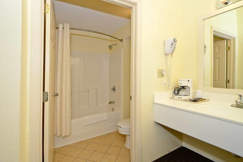 Manchester Heritage Inn & Suites 외부 사진